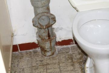 Pred rekonštrukciou telocvične Zš Pred rekonštrukciou telocvične Zš