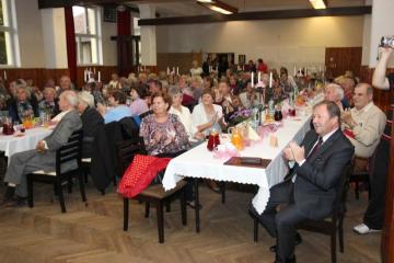 Z úcty k Vám 18.10.2015 Z úcty k Vám 18.10.2015