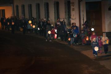 lampionový sprievod detí lampionový sprievod detí