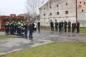 Odovzdanie hasičského auta Odovzdanie hasičského auta
