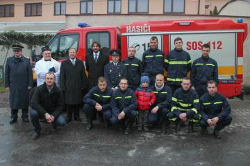 Odovzdanie hasičského auta Odovzdanie hasičského auta