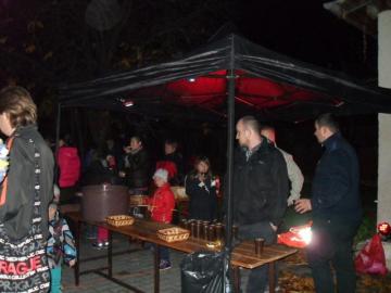 Lampiónový sprievod 10.11.2015 Lampiónový sprievod 10.11.2015